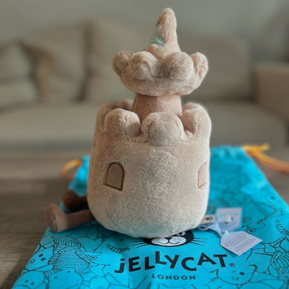 Jellycat Amuseables Sandcastle - SOLD OUT! Collector Favorite 🏖️ - Picture 4 of 7